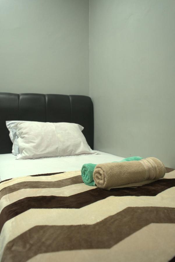 Argya Guesthouse Джокьякарта Экстерьер фото